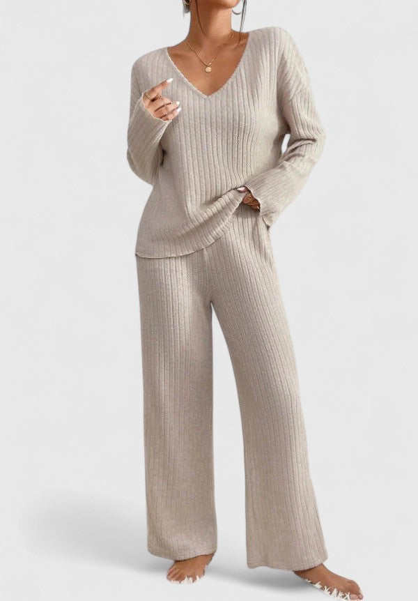 Barbaretta™ V-Neck Ribbed Knit Set